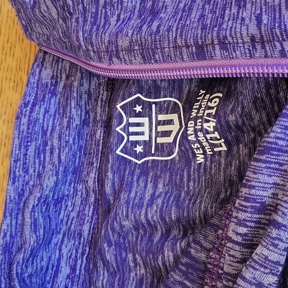 University of Washington pullover sports shirt - Picture 2 of 3